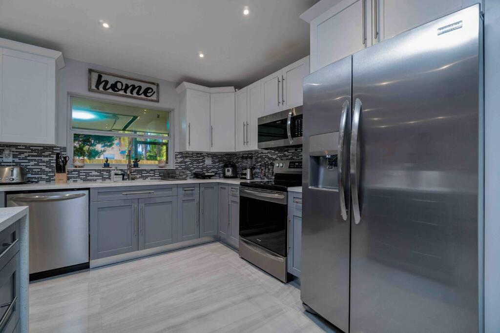 Heart Of Luxury 4br Pool 5 Min *