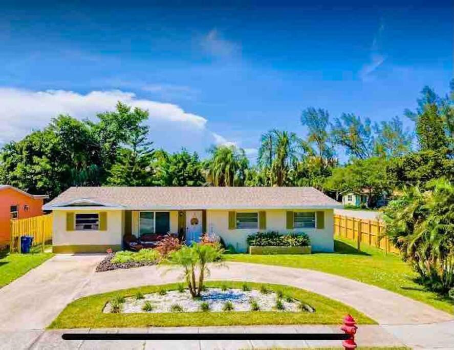 Heart Of Luxury 4br Pool 5 Min Hébergement de vacances Miami